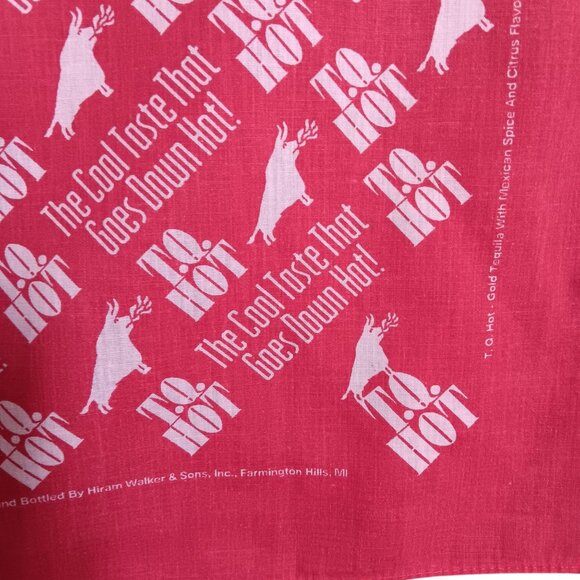 Vintage Cowboy Hanky Bandana Hiram Walker Sons T.Q. Hot! Schnapps Bandana 21x21 - Picture 3 of 4